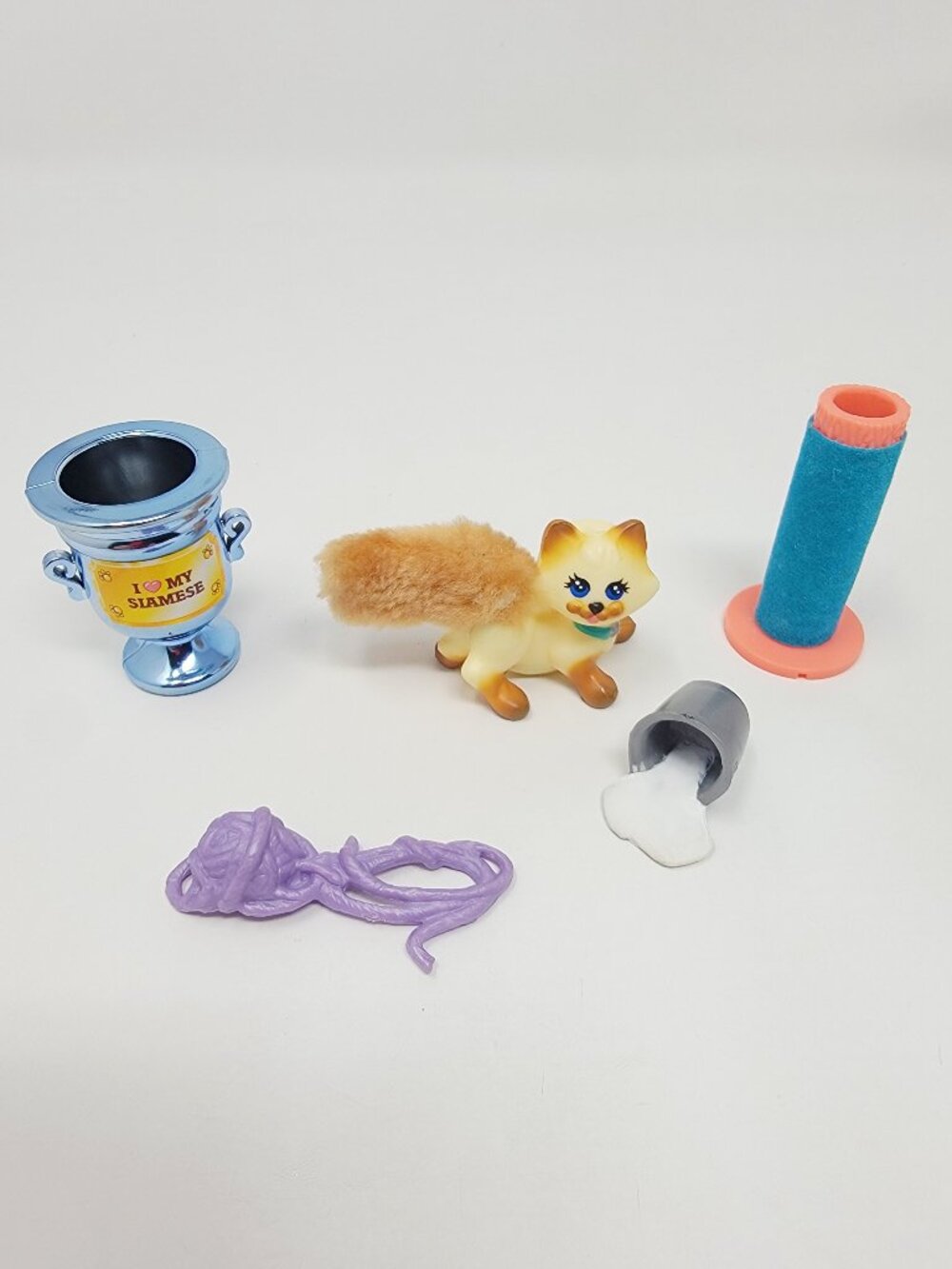 Vintage Kenner LPS My Real Pets Sleek Siamese Cat Fuzzy Tail Accessories 1992